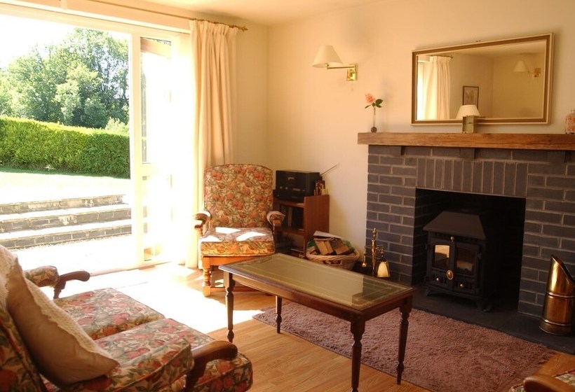 Country House Situated In Peacefull Valley Near Forest Fawr Geopark