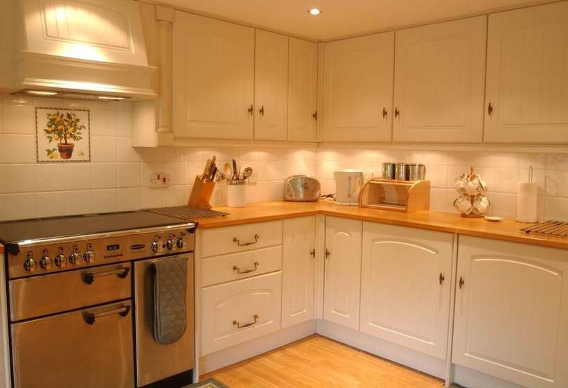 Country House Situated In Peacefull Valley Near Forest Fawr Geopark