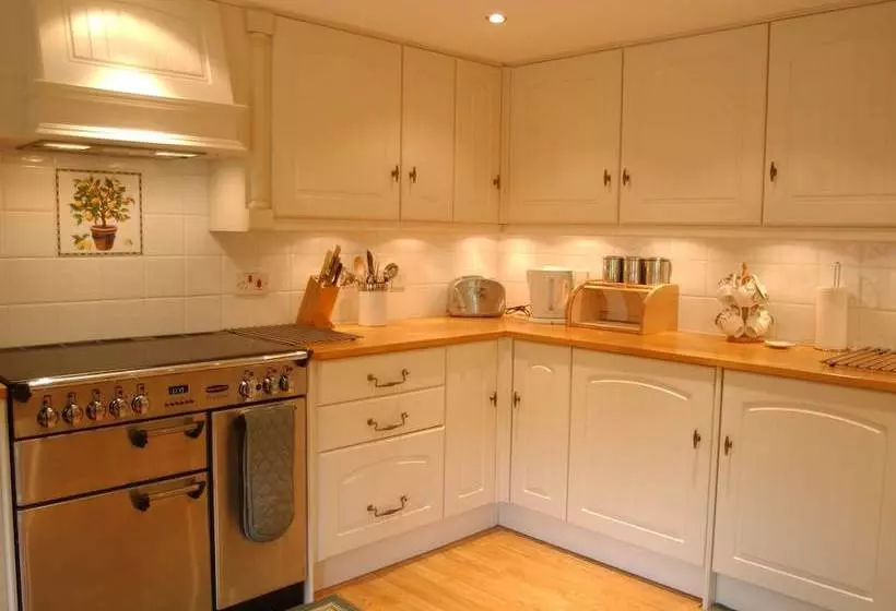 Country House Situated In Peacefull Valley Near Forest Fawr Geopark