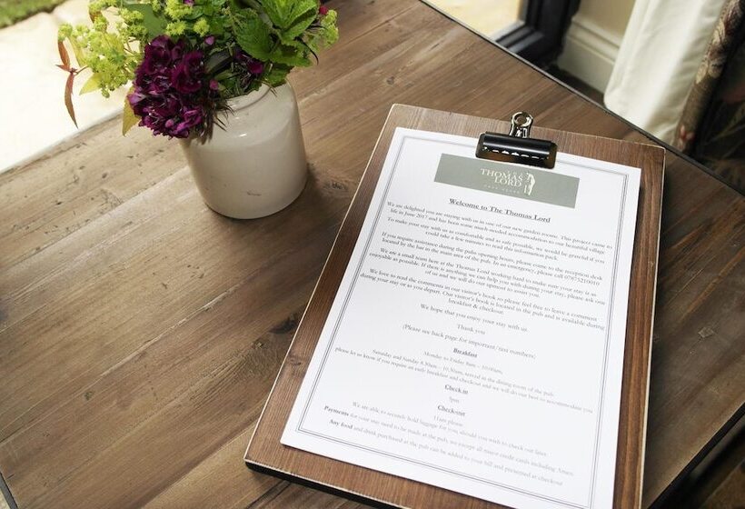 여관 The Thomas Lord