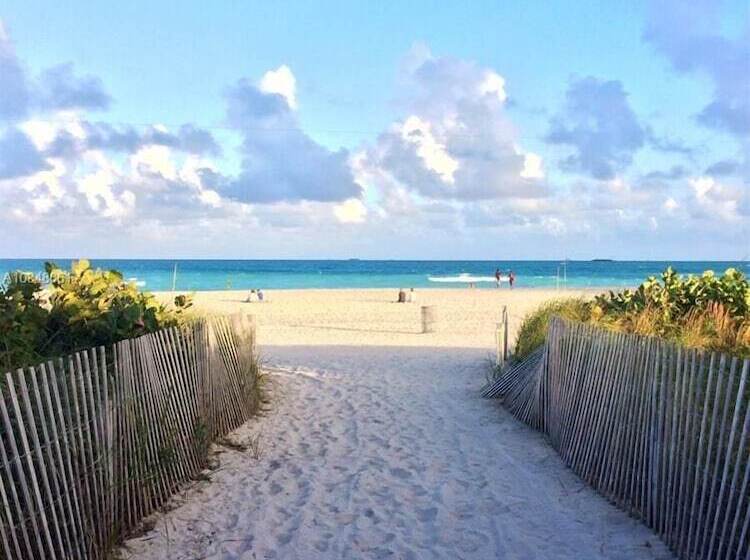 בית מלון כפרי Apartment On The Beach