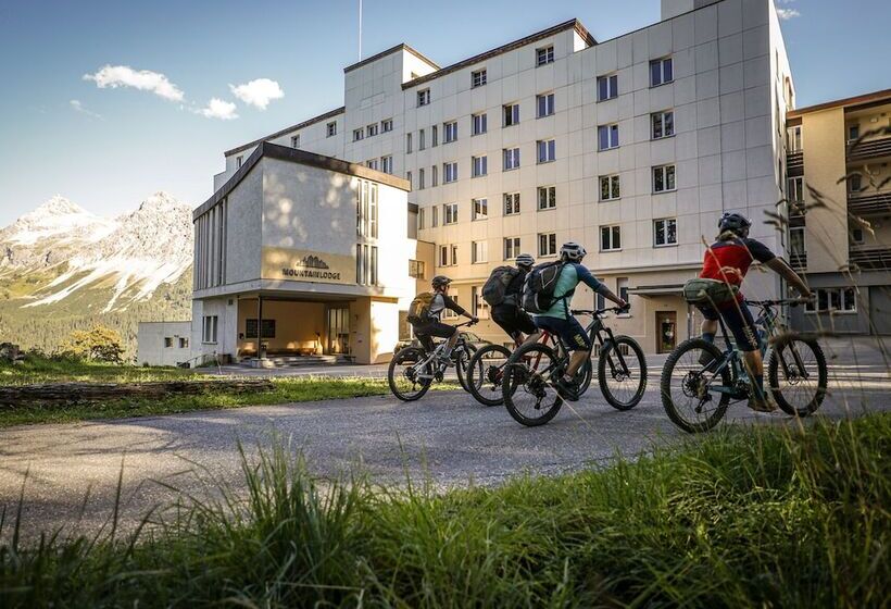 ホテル Arosa Mountain Lodge