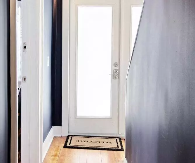 Hotelli Nautical Nest Hudson