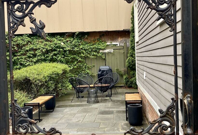 בית מלון כפרי Nautical Nest Hudson