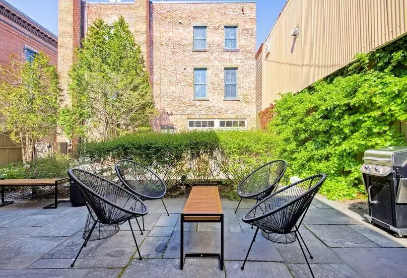 Hotelli Nautical Nest Hudson