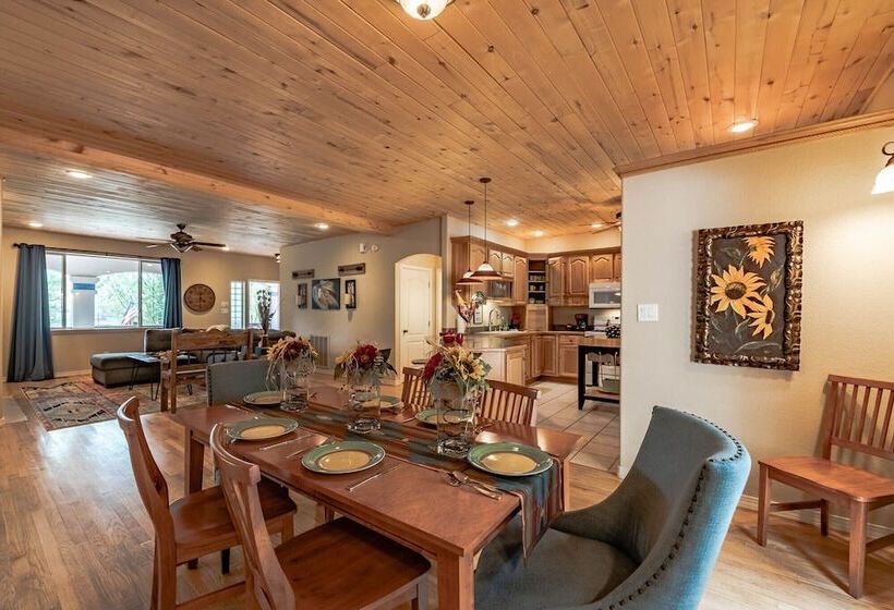 Little Creek Retreat