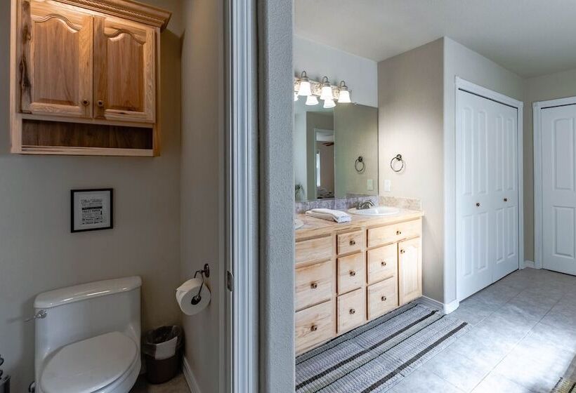 Little Creek Retreat