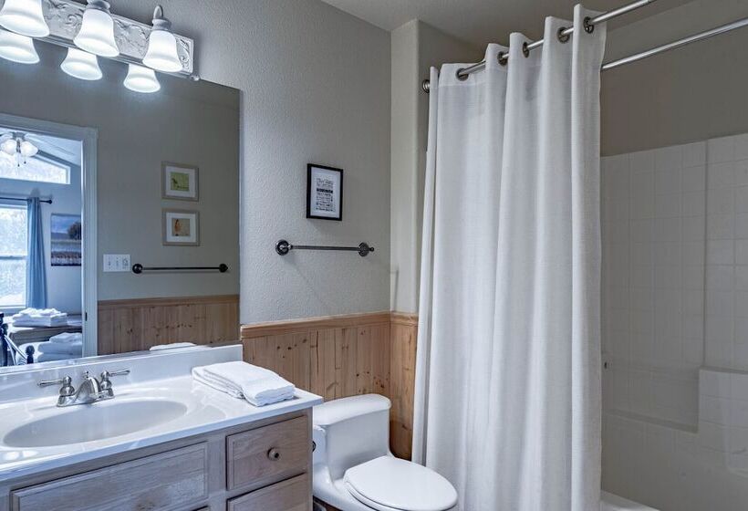 Little Creek Retreat