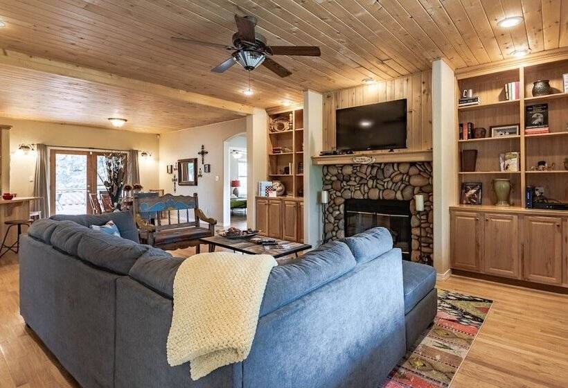 Little Creek Retreat