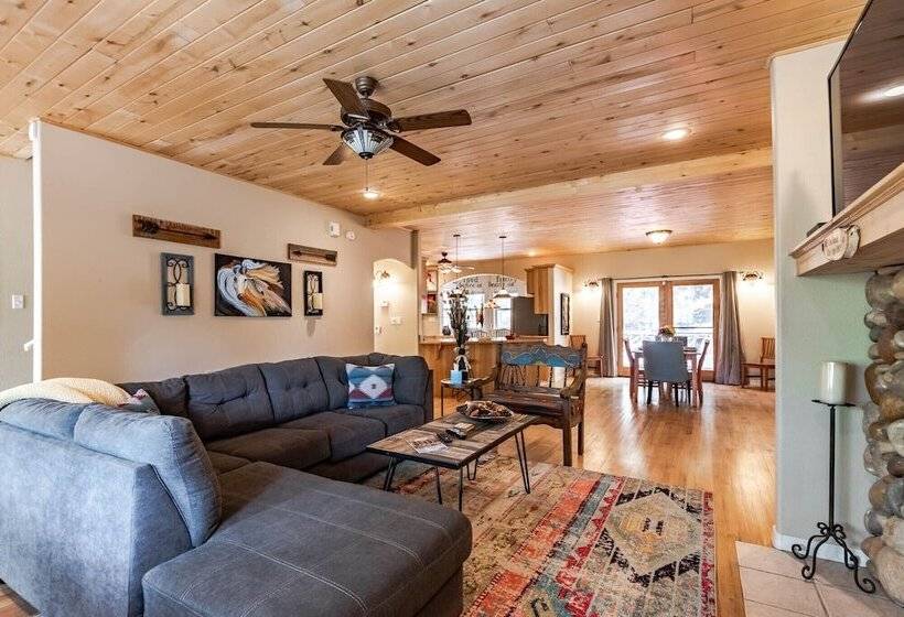 Little Creek Retreat