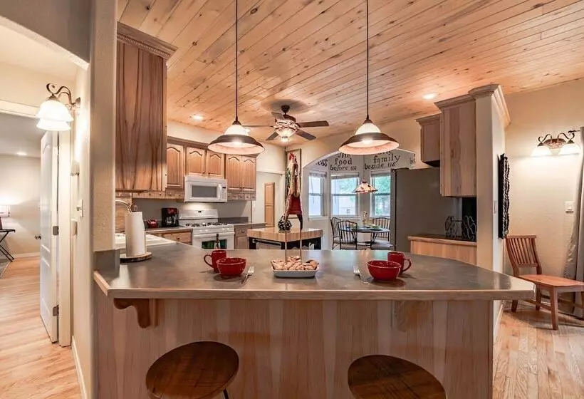Little Creek Retreat