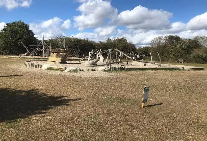 Luxury 2 Bedroom Caravan At Mersea Island Holiday