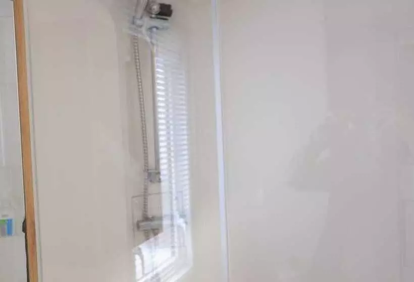 Luxury 2 Bedroom Caravan At Mersea Island Holiday