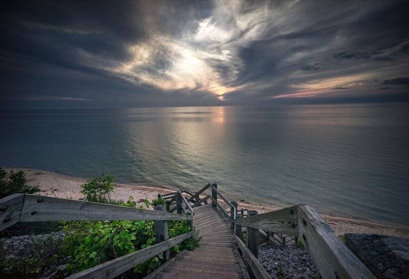 Manistee National Golf And Resort