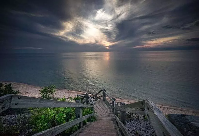 Manistee National Golf And Resort