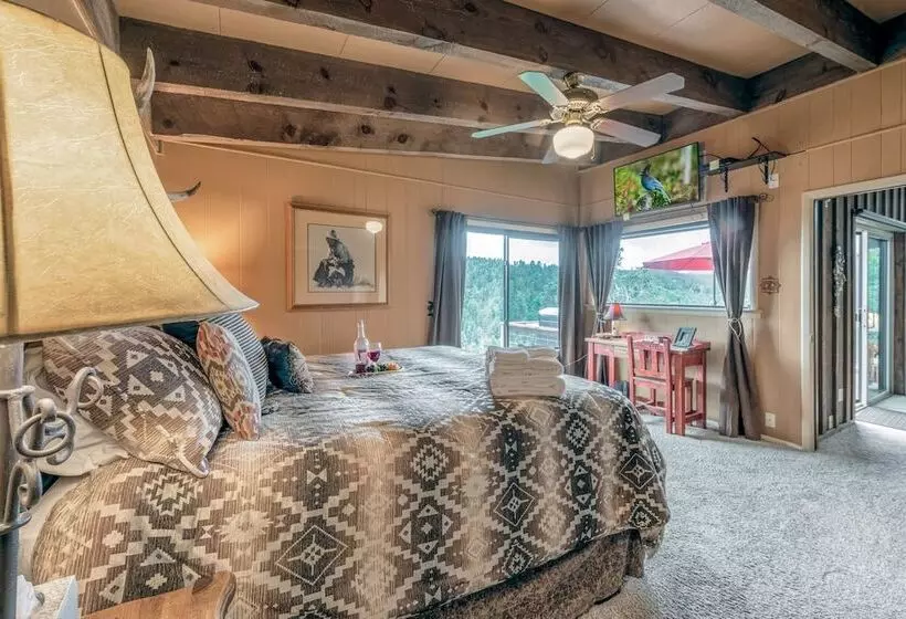 Neeley Mountain House