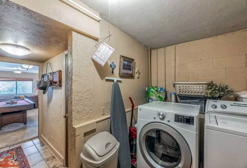 Neeley Mountain House