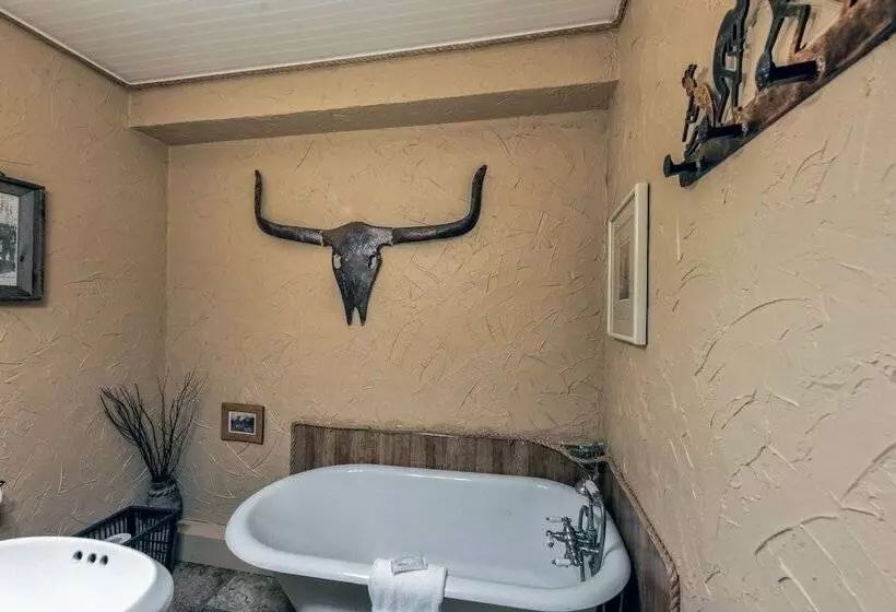 Neeley Mountain House