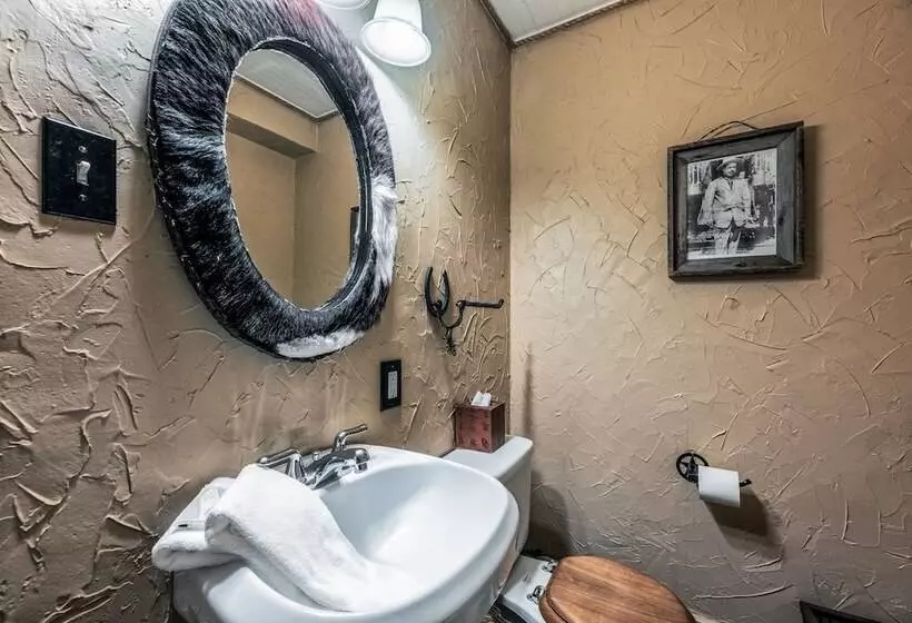 Neeley Mountain House