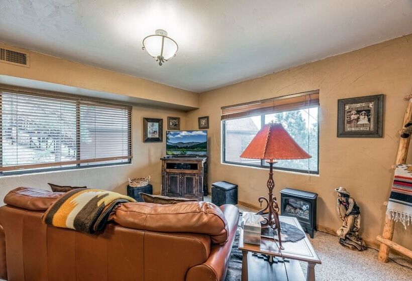 Neeley Mountain House