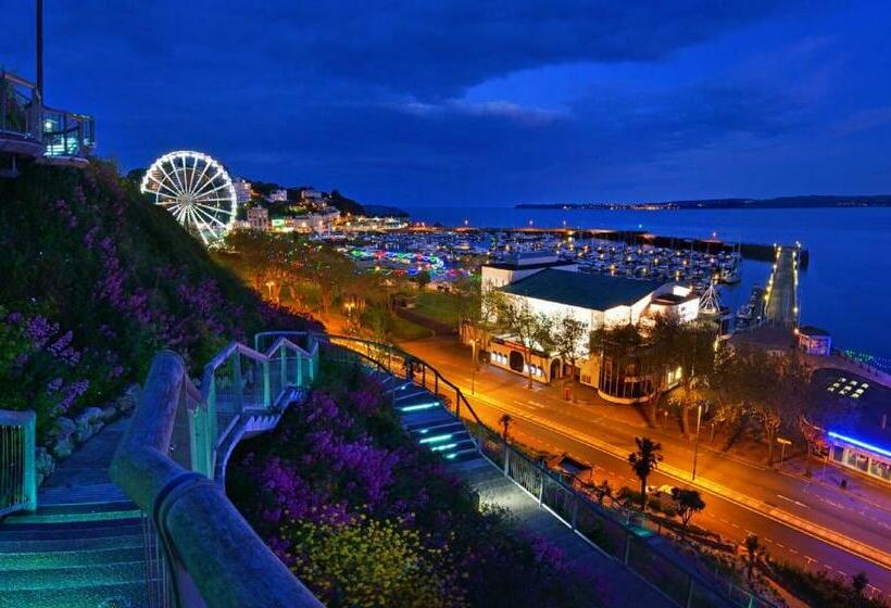 ベッドアンドブレックファースト Newton House