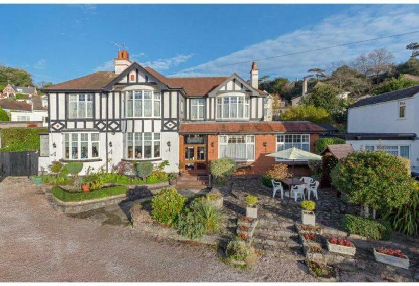 ベッドアンドブレックファースト Newton House