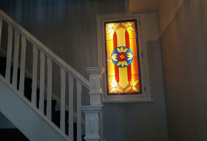 ベッドアンドブレックファースト Newton House