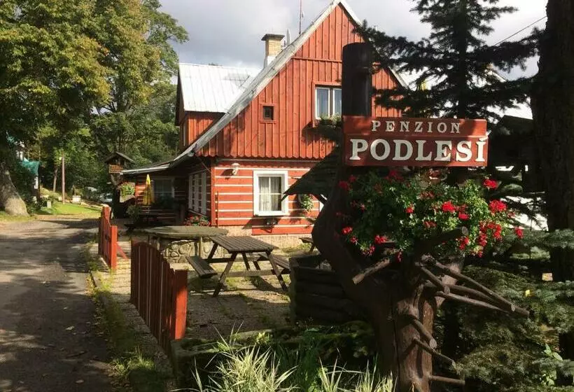 Majatalo Penzion Podlesí