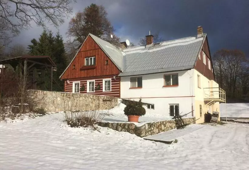 Majatalo Penzion Podlesí