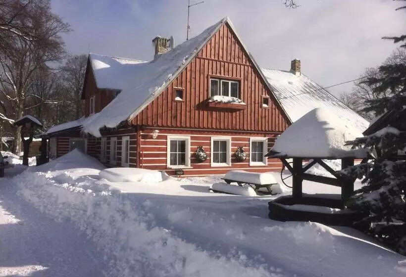 Majatalo Penzion Podlesí