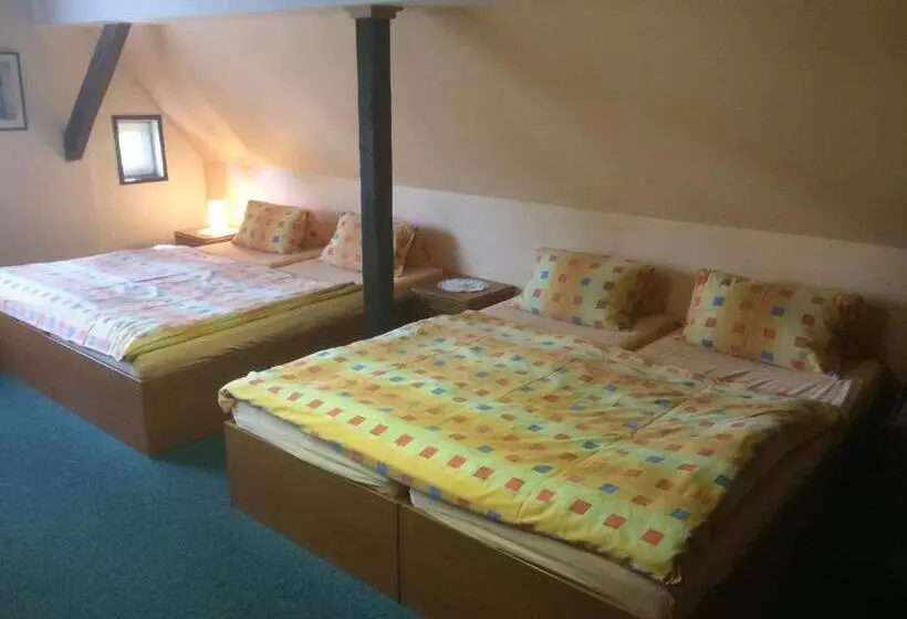 Majatalo Penzion Podlesí