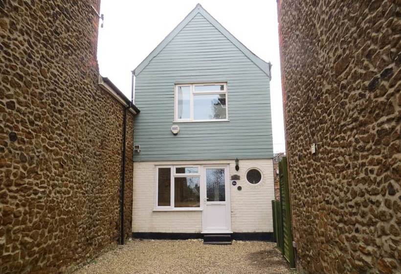 The Hideaway Close To All Amenities