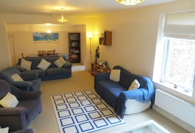 The Hideaway Close To All Amenities