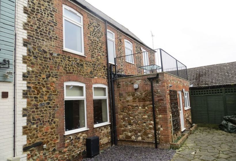 The Hideaway Close To All Amenities