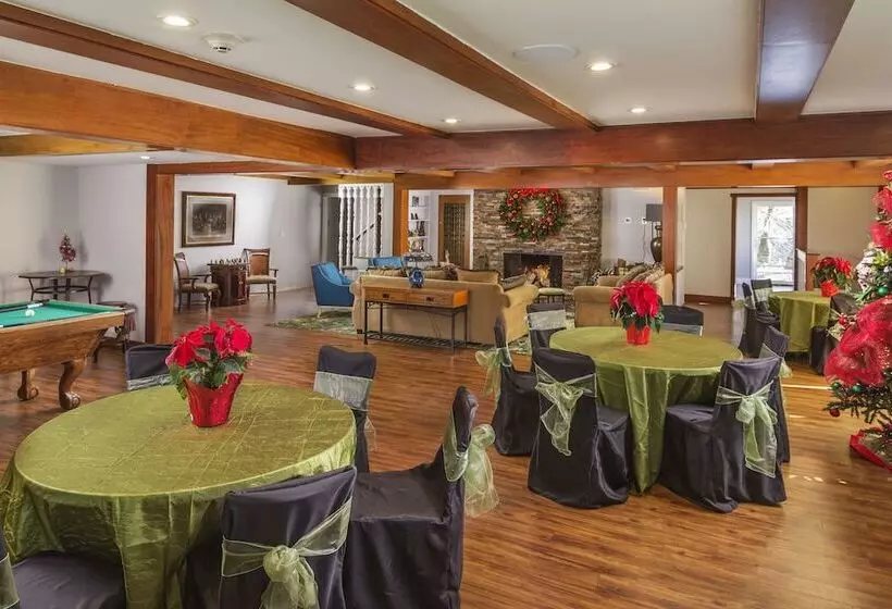 The Sky View Inn