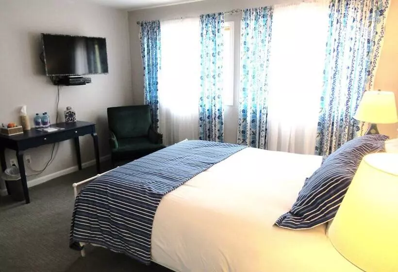 The Sky View Inn