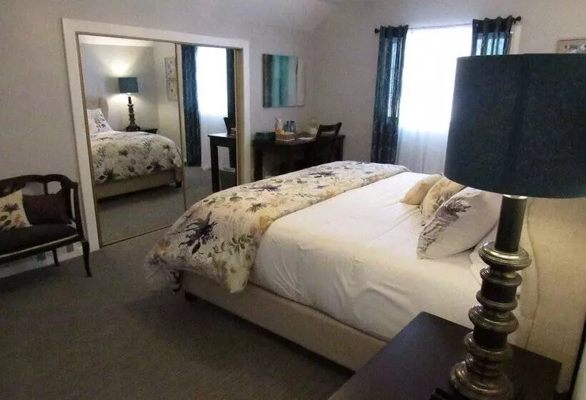 The Sky View Inn
