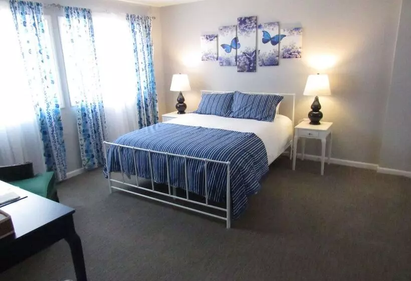 The Sky View Inn