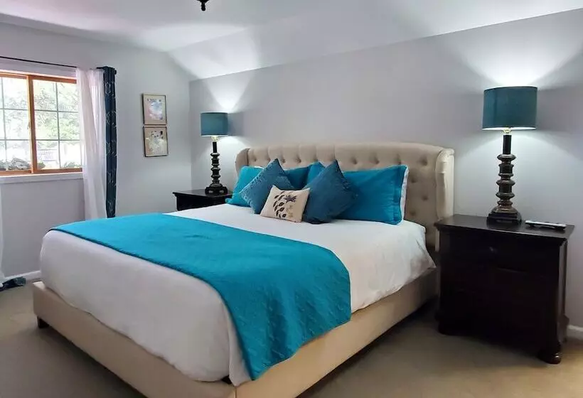 The Sky View Inn