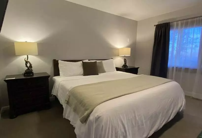 The Sky View Inn