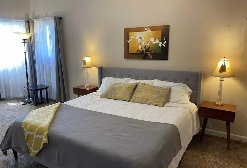 The Sky View Inn