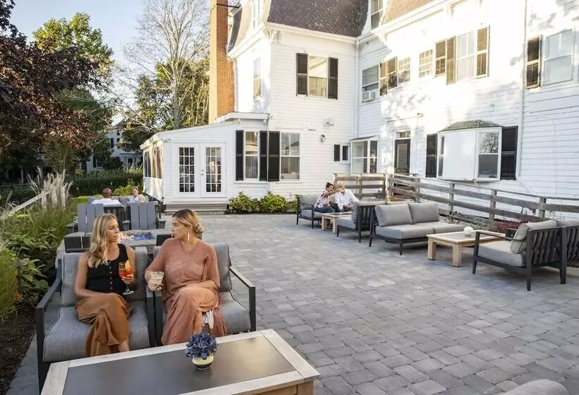 فندق Chapter House