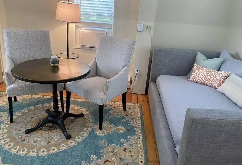 فندق Chapter House