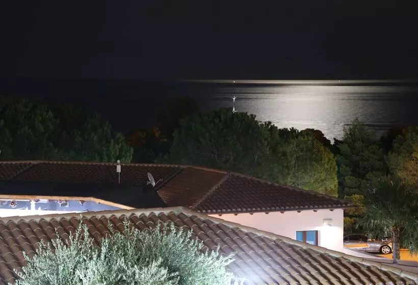 Отель Club Esse Cala Gonone