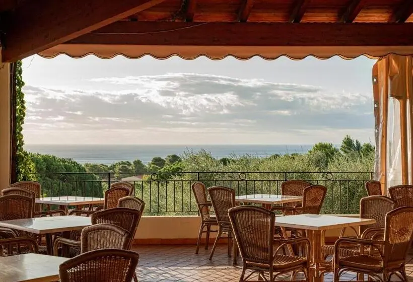 هتل Club Esse Cala Gonone