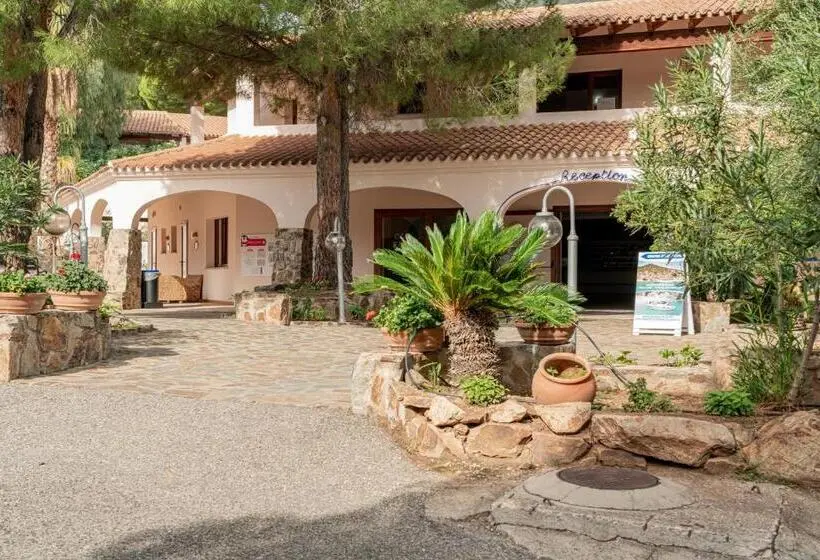 هتل Club Esse Cala Gonone