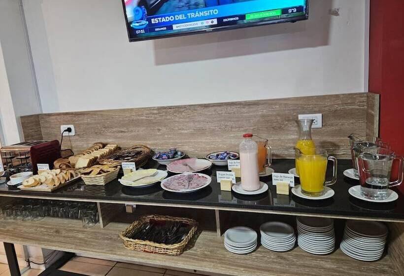 בית מלון כפרי Dakar