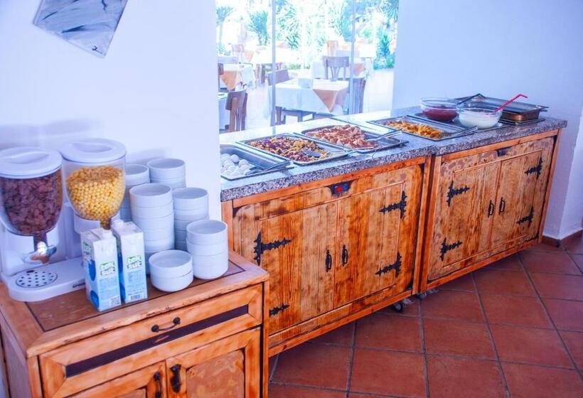 בית מלון כפרי Flora