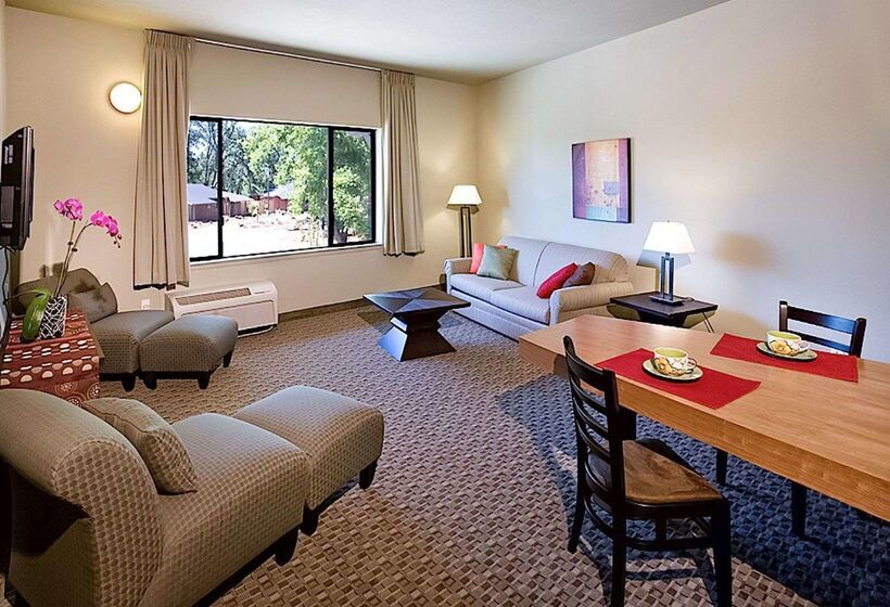 Gaia Hotel & Spa, Ascend Hotel Collection