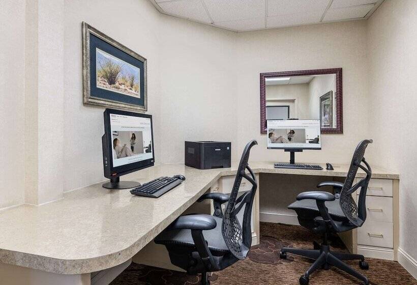 فندق Hilton Garden Inn Las Vegas Strip South